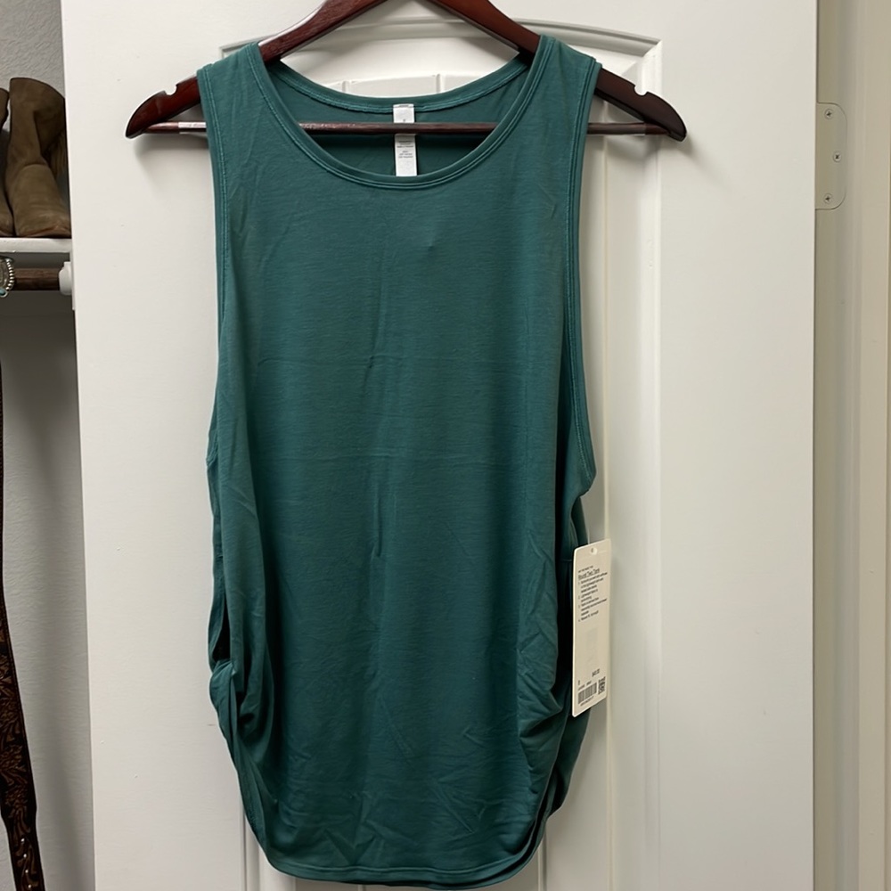 COPY - NWT 🍋 Lululemon Round Two tank - 8